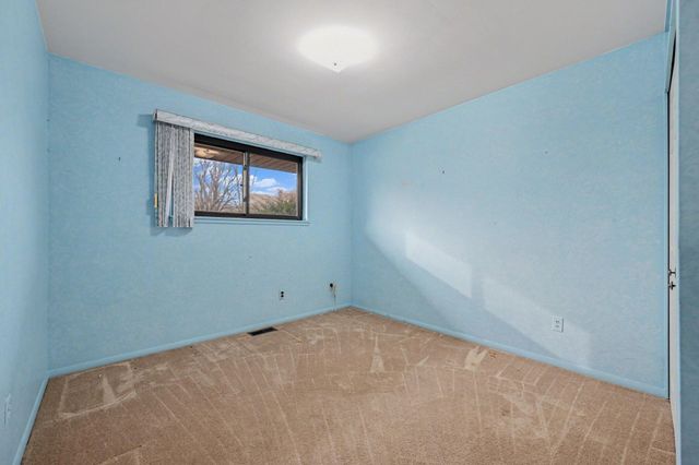 15600 Sunset Street, Livonia, MI 48154