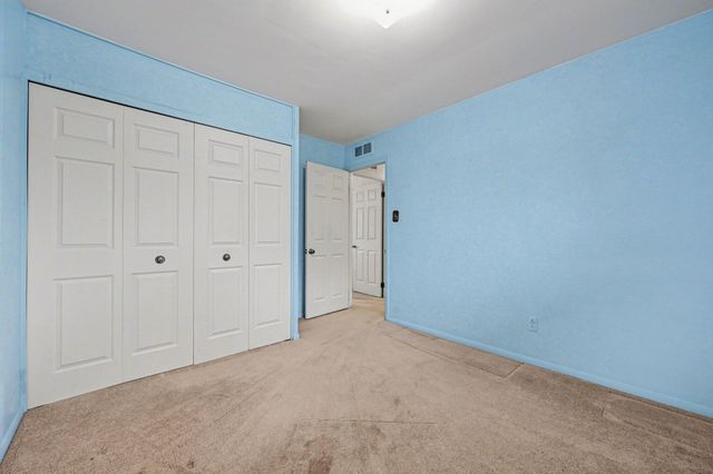 15600 Sunset Street, Livonia, MI 48154