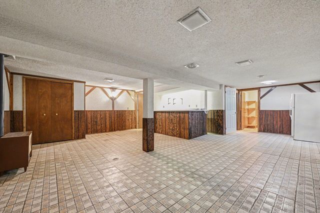 15600 Sunset Street, Livonia, MI 48154