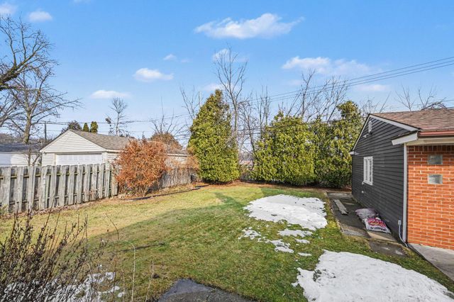 15600 Sunset Street, Livonia, MI 48154