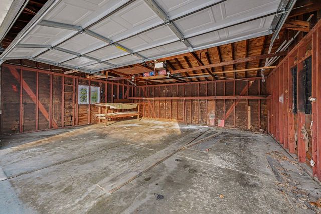 15600 Sunset Street, Livonia, MI 48154