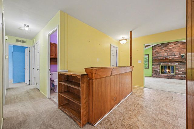 15600 Sunset Street, Livonia, MI 48154