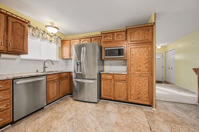 15600 Sunset Street, Livonia, MI 48154