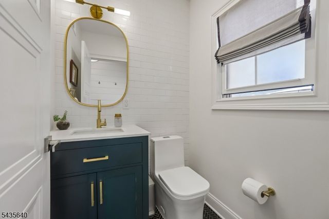 21 Evergreen Pl, Maplewood Twp., NJ 07040