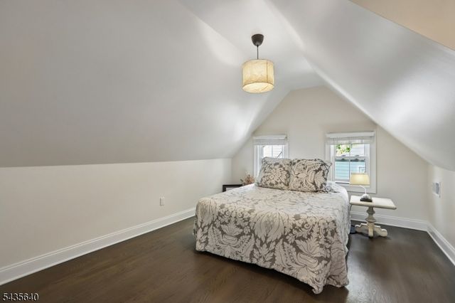 21 Evergreen Pl, Maplewood Twp., NJ 07040
