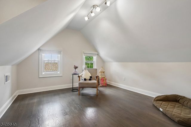 21 Evergreen Pl, Maplewood Twp., NJ 07040