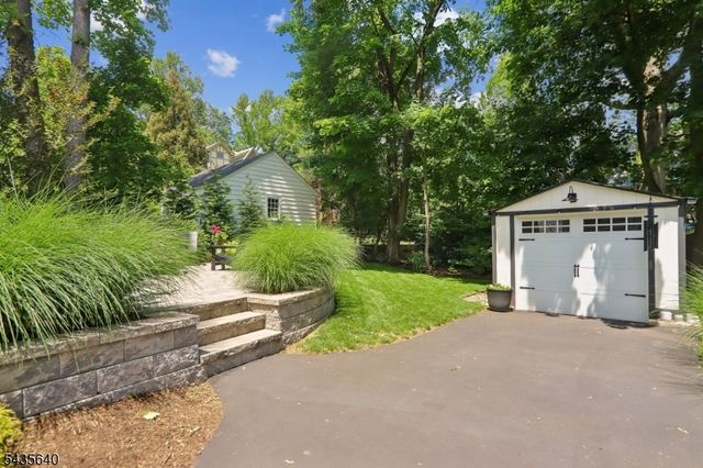 21 Evergreen Pl, Maplewood Twp., NJ 07040