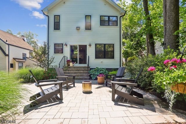21 Evergreen Pl, Maplewood Twp., NJ 07040