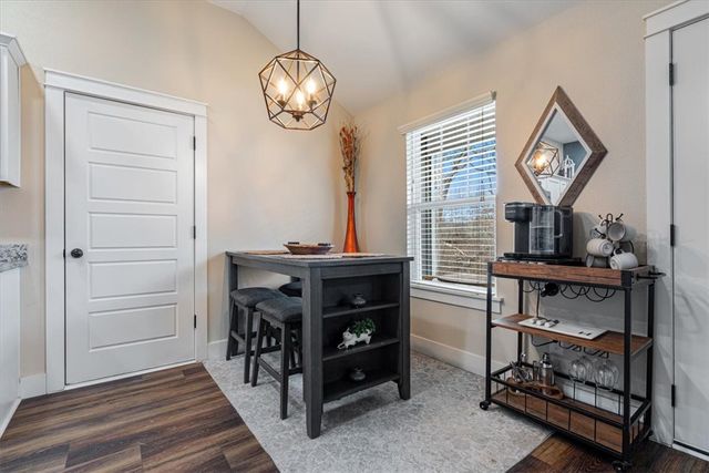 4 Washington Lane, Bella Vista, AR 72715