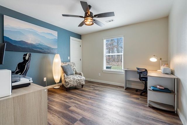 4 Washington Lane, Bella Vista, AR 72715