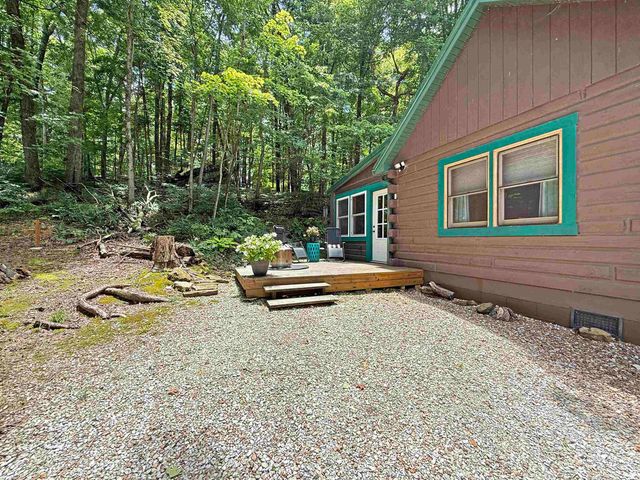 10563 Deer Drive, Birdseye, IN 47513