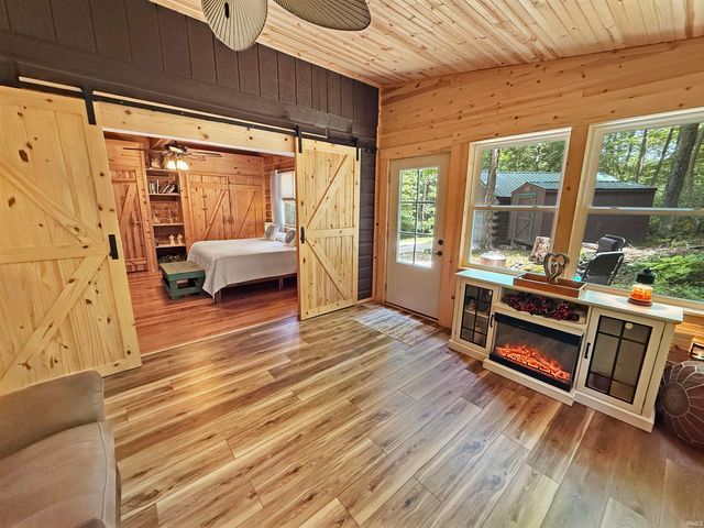 10563 Deer Drive, Birdseye, IN 47513