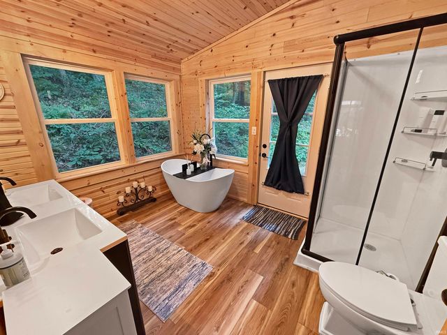 10563 Deer Drive, Birdseye, IN 47513