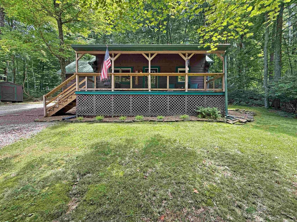 10563 Deer Drive, Birdseye, IN 47513
