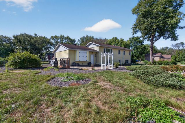 2365 106th Avenue NW, Coon Rapids, MN 55433