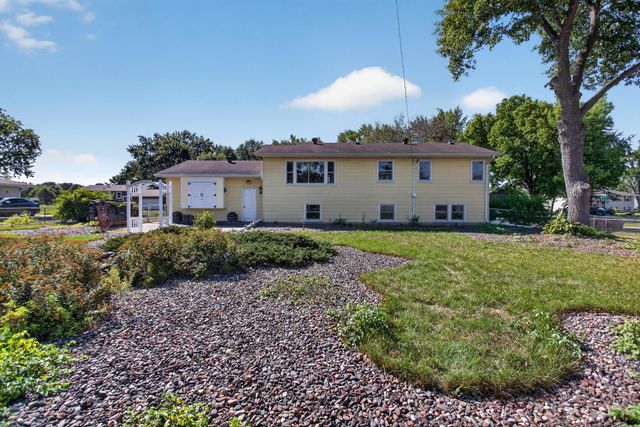 2365 106th Avenue NW, Coon Rapids, MN 55433