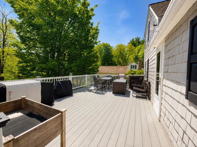 30 Ridge Road, Nashua, NH 03062