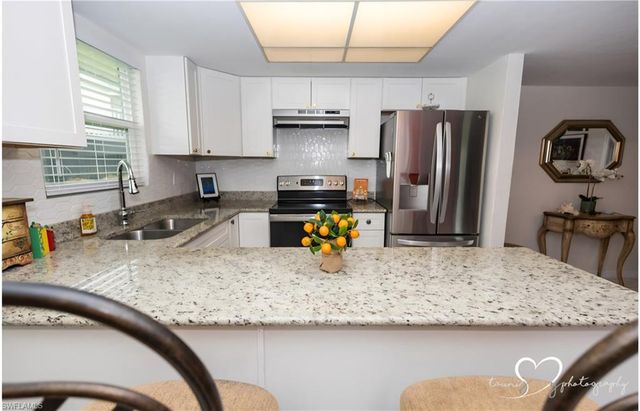 16161 Amberwood Lake CT Unit J-3, Fort Myers, FL 33908