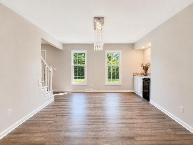 2124 Harris-Highland DRIVE, Waukesha, WI 53188