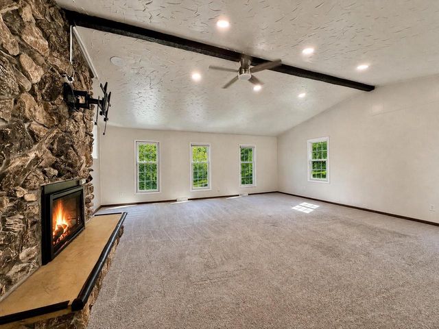 2124 Harris-Highland DRIVE, Waukesha, WI 53188