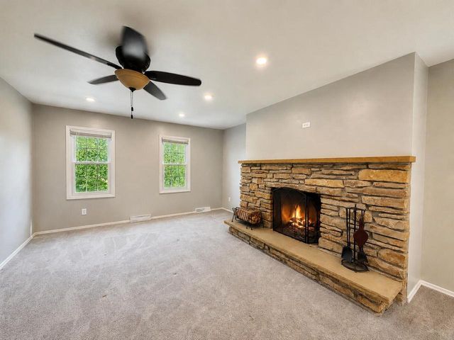 2124 Harris-Highland DRIVE, Waukesha, WI 53188