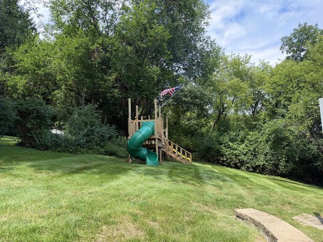 2124 Harris-Highland DRIVE, Waukesha, WI 53188