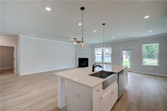 282 Linford Drive, Locust Grove, GA 30248