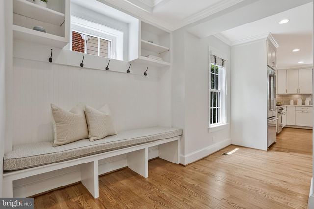 1200 N ILLINOIS ST, Arlington, VA 22205