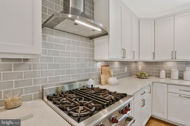 1200 N ILLINOIS ST, Arlington, VA 22205