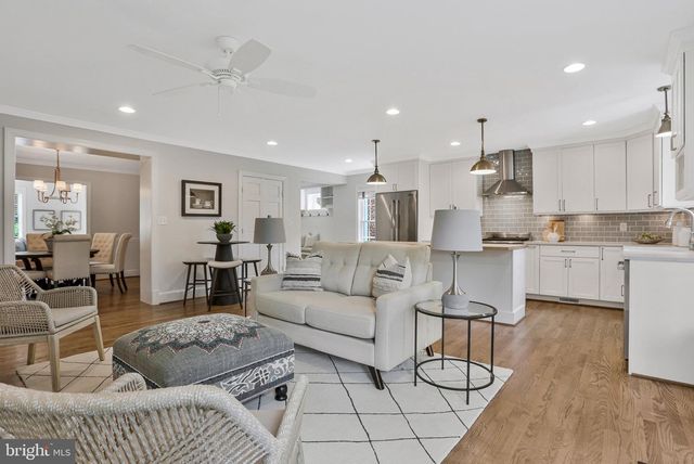 1200 N ILLINOIS ST, Arlington, VA 22205