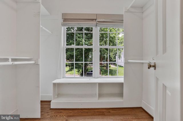 1200 N ILLINOIS ST, Arlington, VA 22205