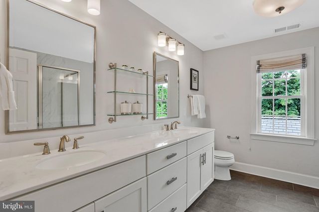 1200 N ILLINOIS ST, Arlington, VA 22205