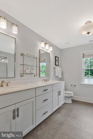 1200 N ILLINOIS ST, Arlington, VA 22205