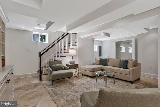 1200 N ILLINOIS ST, Arlington, VA 22205