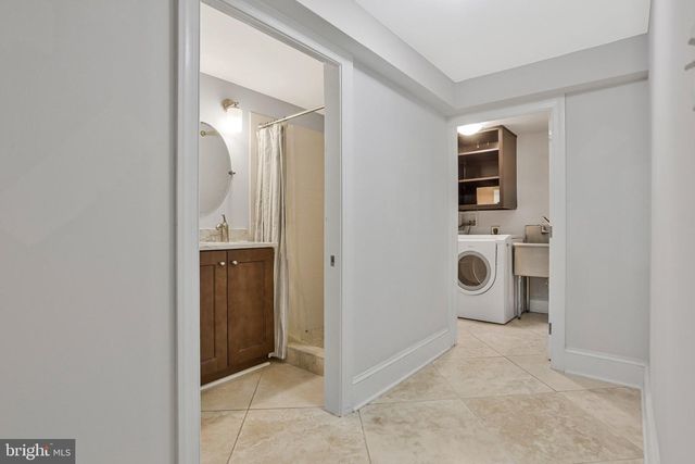 1200 N ILLINOIS ST, Arlington, VA 22205