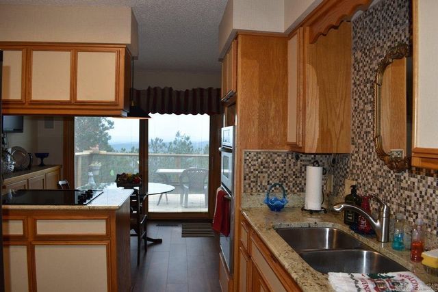 33 Mesero Way, Hot Springs Village, AR 71909