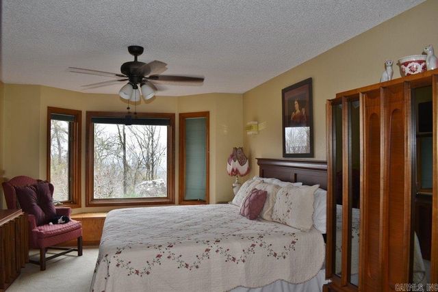 33 Mesero Way, Hot Springs Village, AR 71909