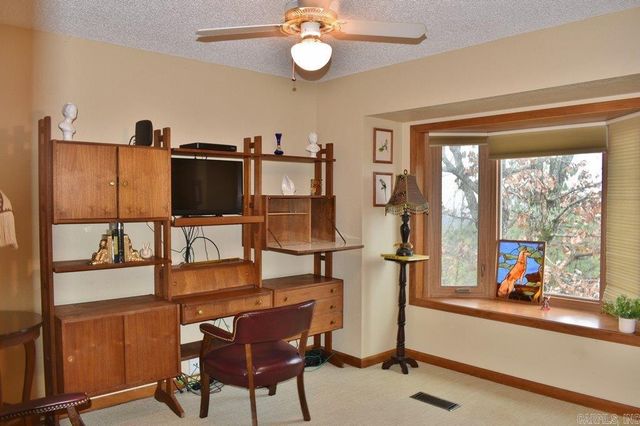 33 Mesero Way, Hot Springs Village, AR 71909