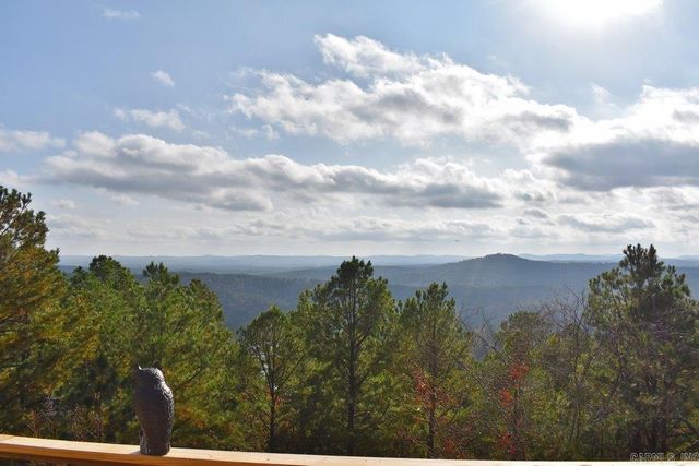 33 Mesero Way, Hot Springs Village, AR 71909