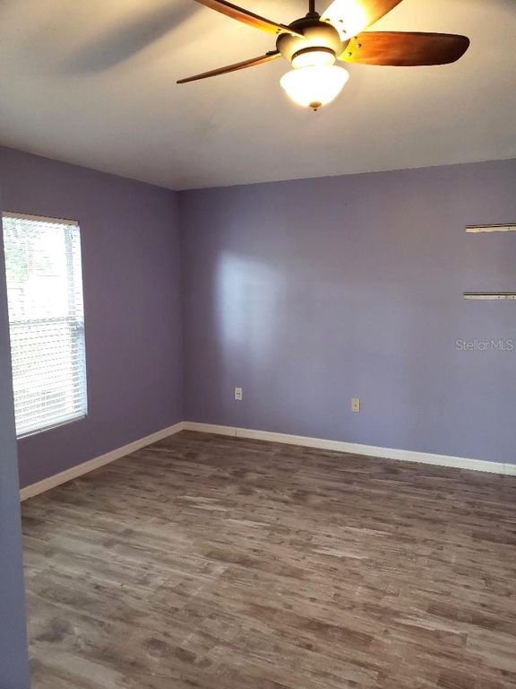 Image 10 of property listing at 4808 LIMERICK DRIVE, Tampa, FL 33610