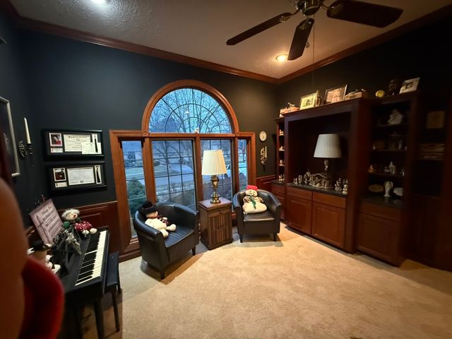 649 Roxbury Road, Rockford, IL 61107