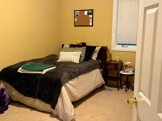 649 Roxbury Road, Rockford, IL 61107