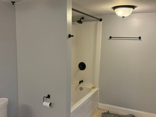 649 Roxbury Road, Rockford, IL 61107