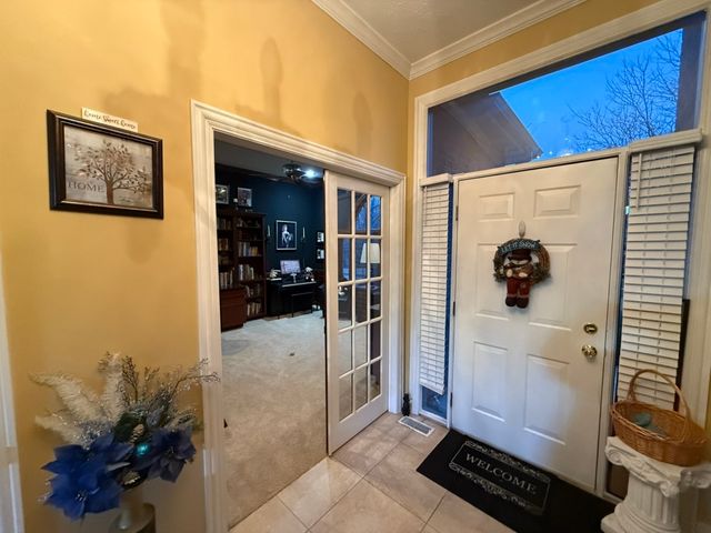 649 Roxbury Road, Rockford, IL 61107