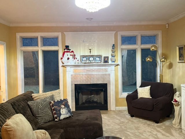 649 Roxbury Road, Rockford, IL 61107