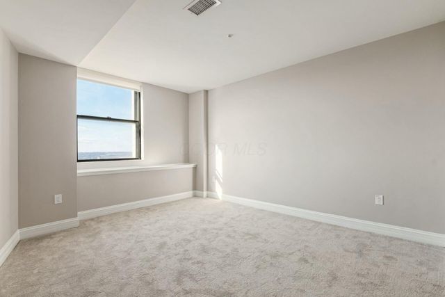 50 W Broad Street, 2403, Columbus, OH 43215