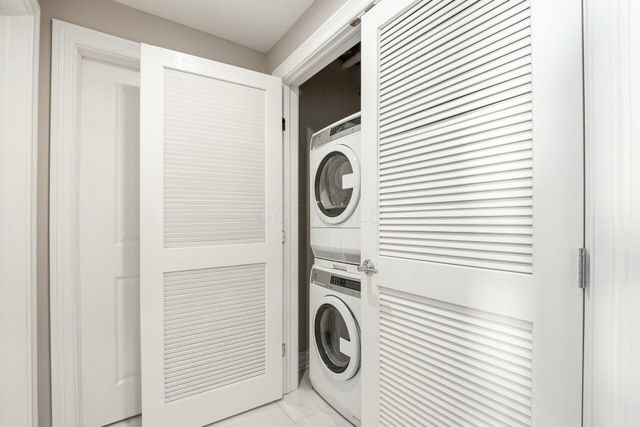 50 W Broad Street, 2403, Columbus, OH 43215