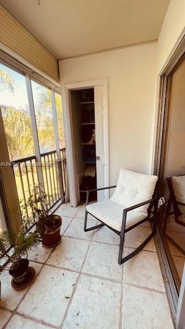 950 SW 138th Avenue 314B, Pembroke Pines, FL 33027