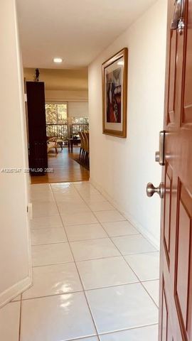950 SW 138th Avenue 314B, Pembroke Pines, FL 33027