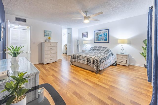 4751 NW 21st St 210, Lauderhill, FL 33313